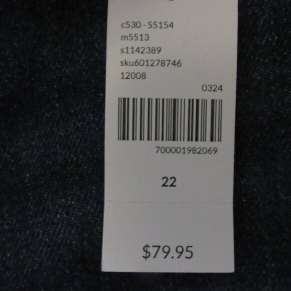 NWT Lane Bryant Boyfriend Capri Jeans Women Size 22 Mid Rise Denim Elastic Waist - Picture 7 of 11